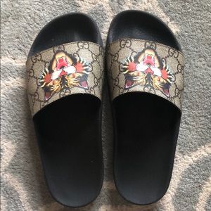 gucci pool sandals